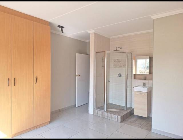 2 BEDROOM PROPERTY TO RENT IN DALPARK EXT 1